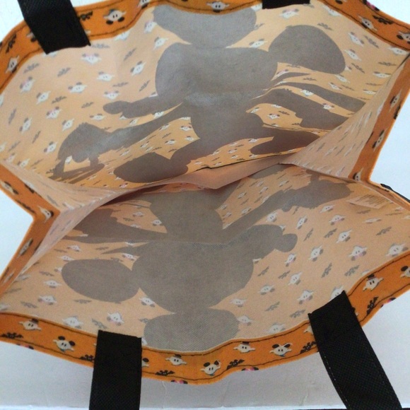 CLEARANCE MAKE OFFER !
DISNEY PARKS MICKEY MOUSE HALLOWEEN TRICK OR TREAT BAG - Picture 4 of 6